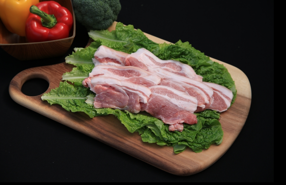[거인황금팜] 국내산 돼지고기 냉장 앞다리살(수육용) 500g(1등급이상)