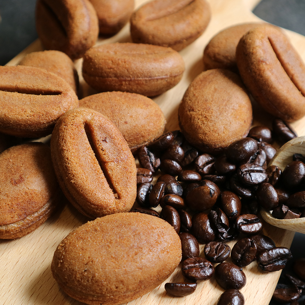 [알앤알코리아]커피콩빵 450g(약 45~50개입) X 4봉, 커피맛 플레인 바나나 슈크림 콩빵